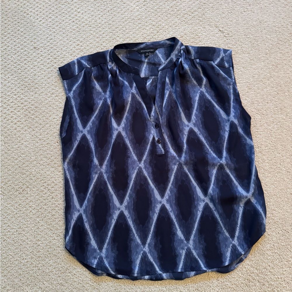 Banana Republic Navy and White Geometric Blouse